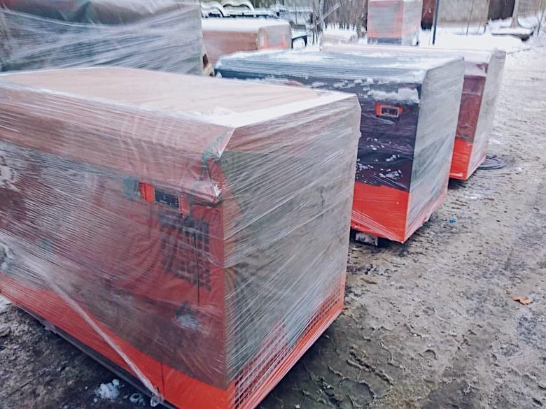 Поставка электрических компрессоров ЗИФ СВЭ 6,3/7 в кожухе на шасси